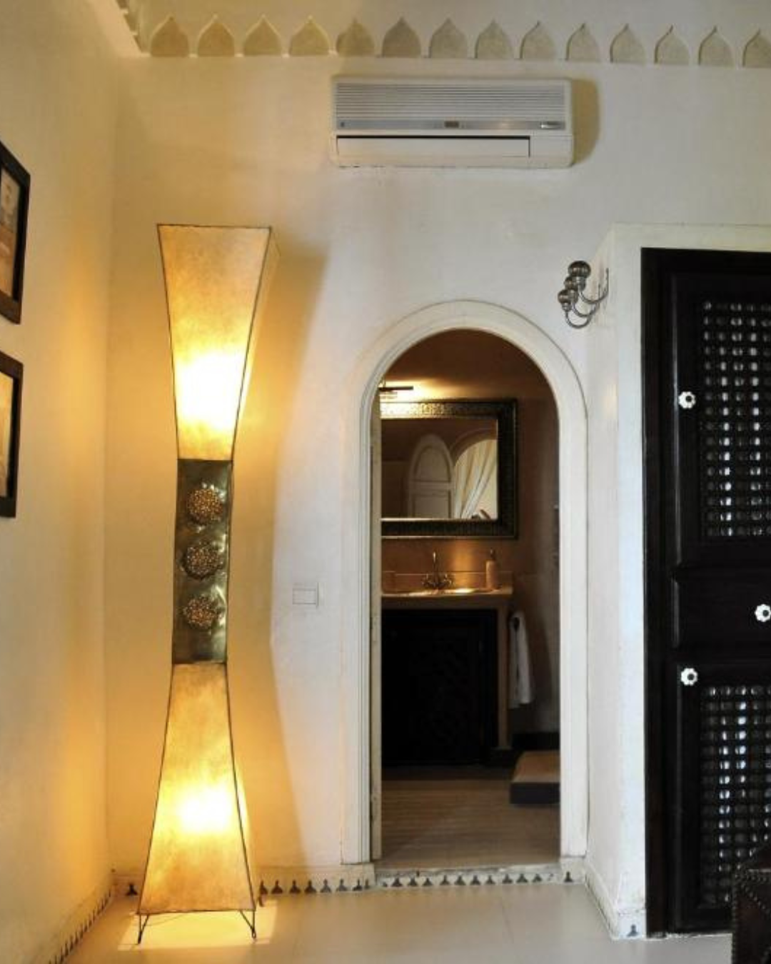 Chambre Premium Baraka du Riad Aguaviva à Marrakech – décoration élégante et ambiance marocaine raffinée