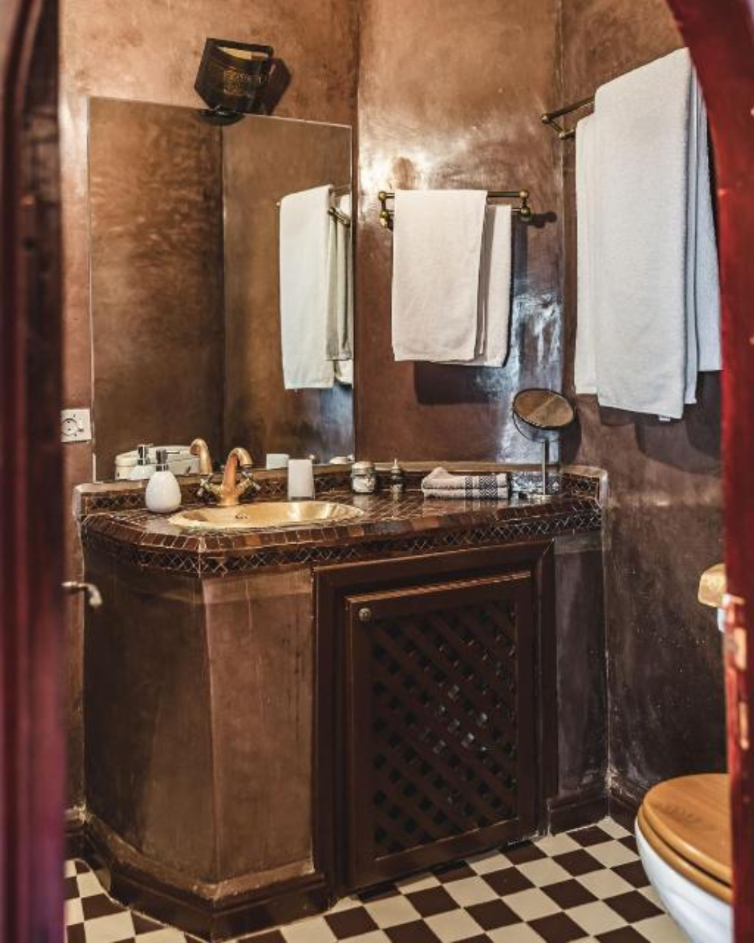 Chambre Premium Sultan du Riad Aguaviva à Marrakech – suite luxueuse à la décoration orientale et ambiance royale